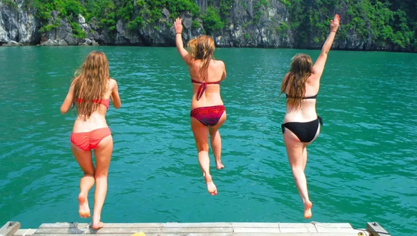 halong-swim